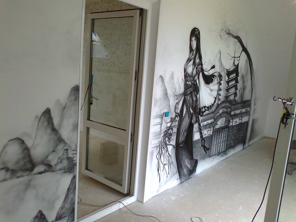 Airbrushing on walls