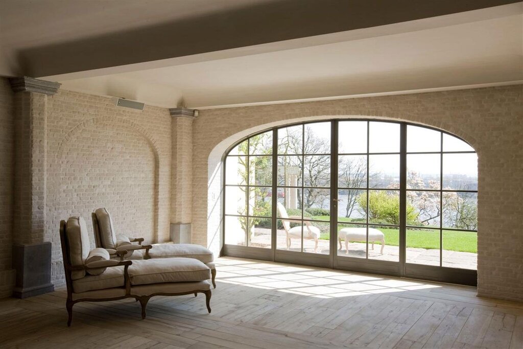 Arched windows in private homes