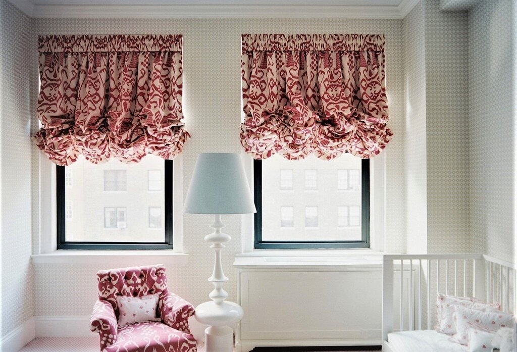 Austrian curtains in the interior