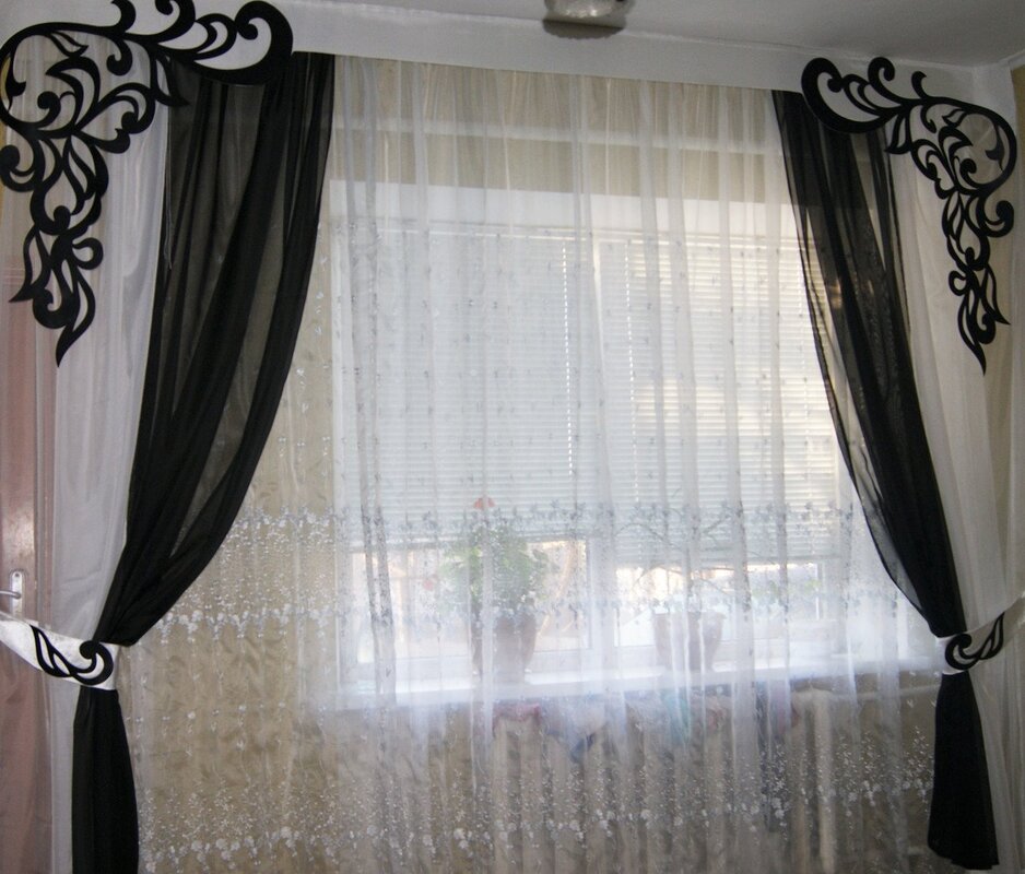 Lace curtains for the living room