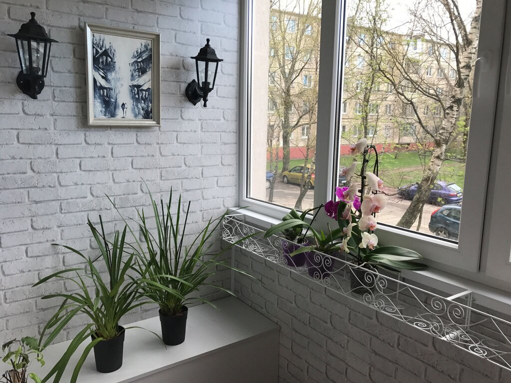 Balcony with facade tiles