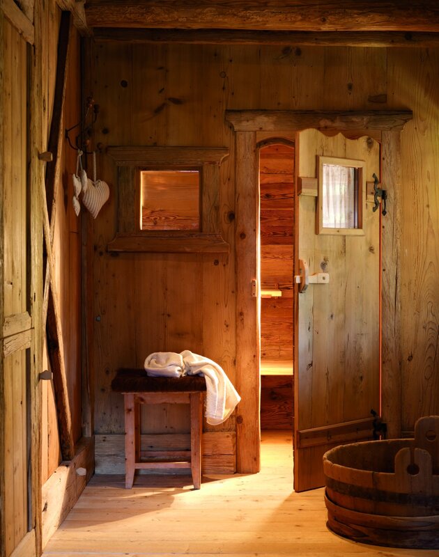 A rustic-style bathhouse