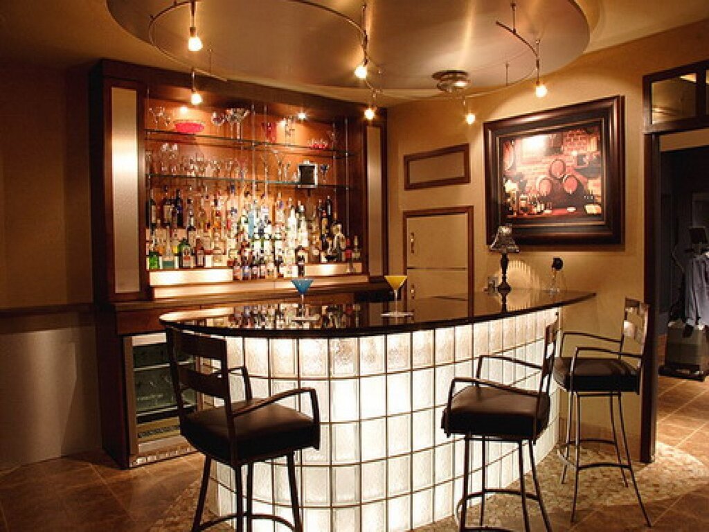 The bar counter in the lounge