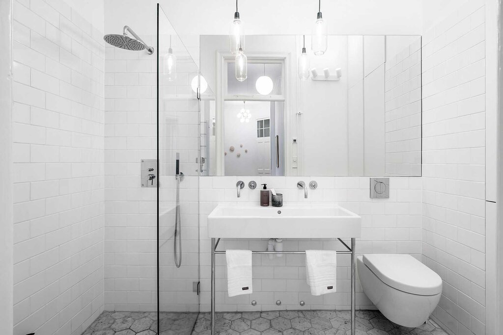 A white bathroom in Scandinavian style