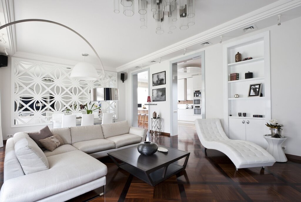 White walls in the home interior