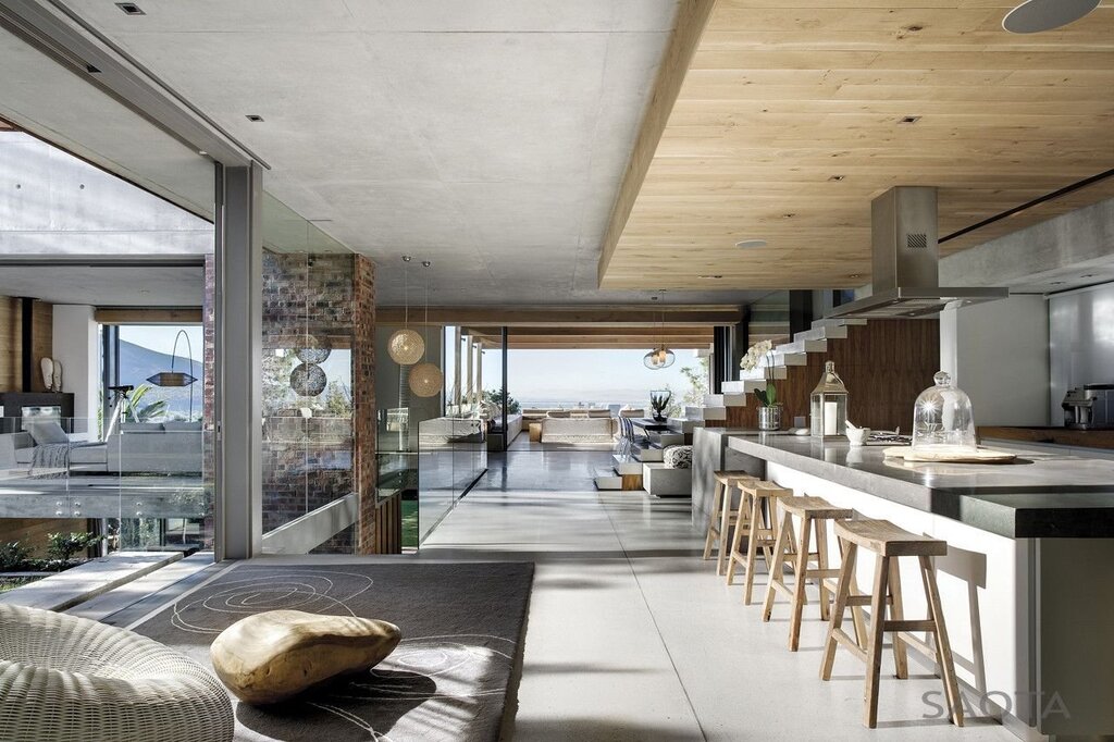 Concrete and wood in the interior