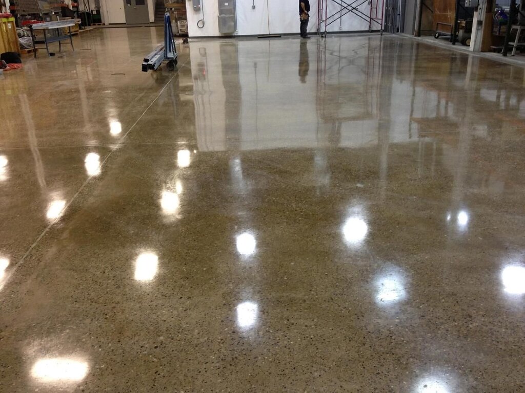 Concrete floors with topping