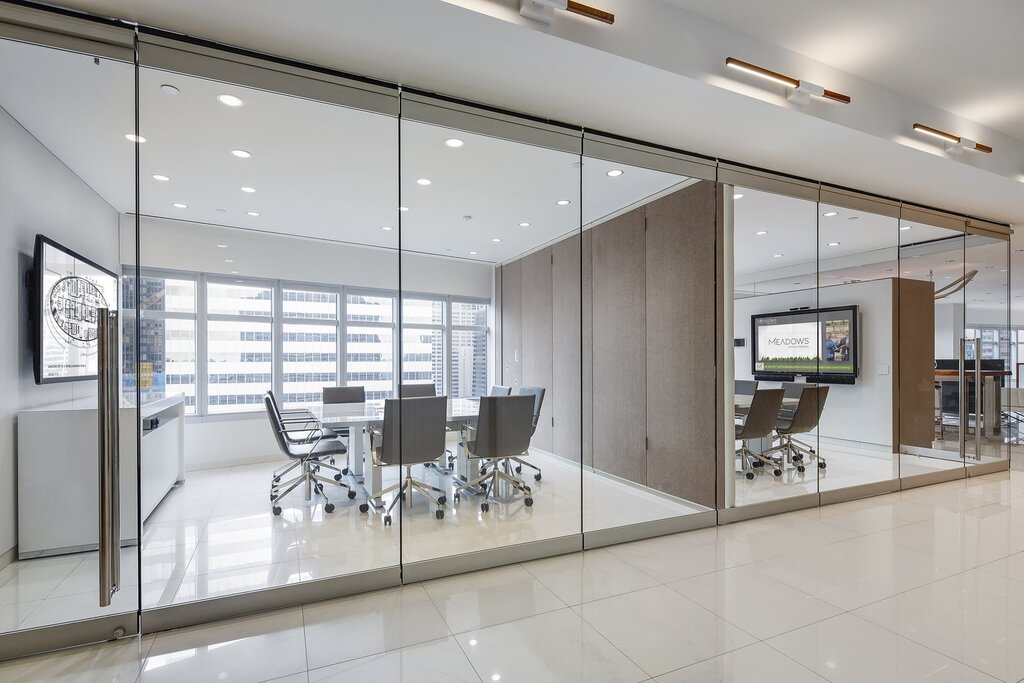 Frameless glass partitions