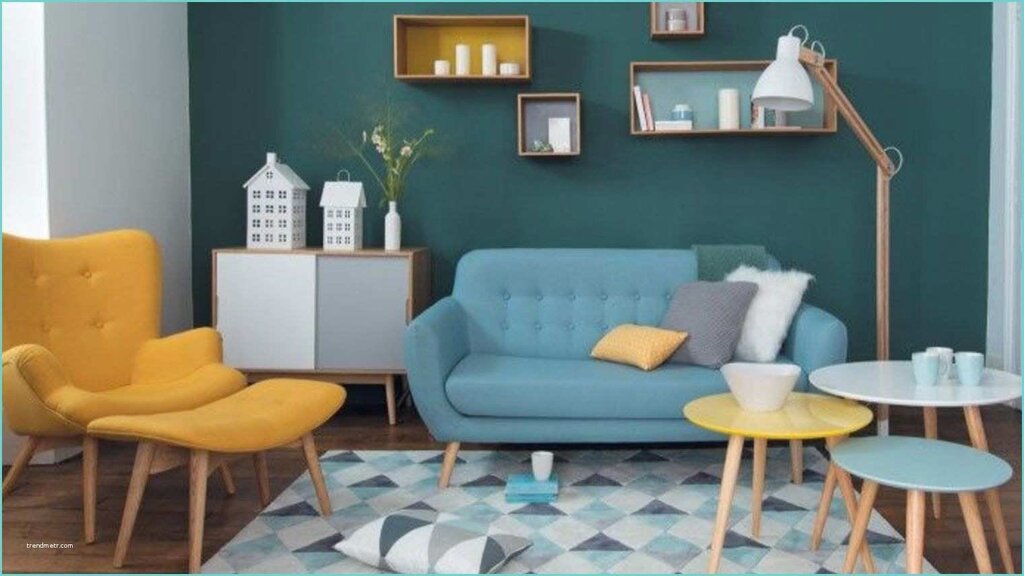 Turquoise and yellow in the interior