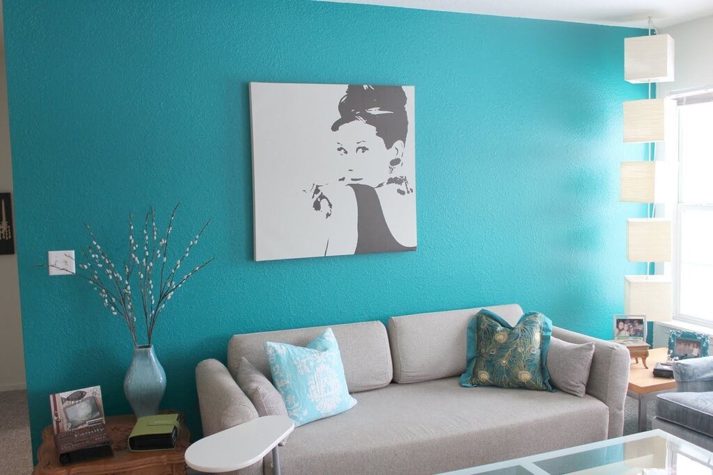 Turquoise wall paint color