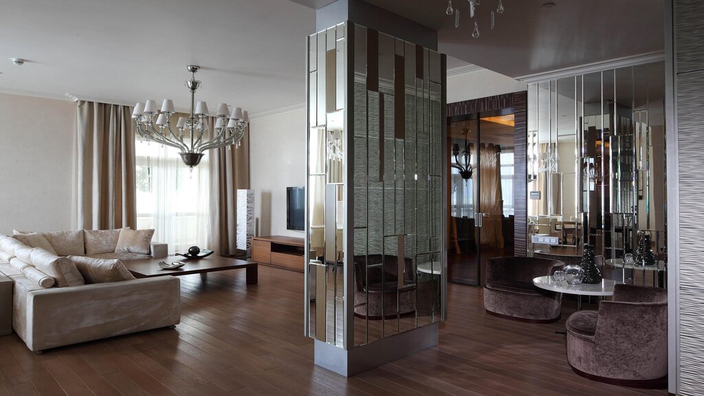 A large mirror in the living room