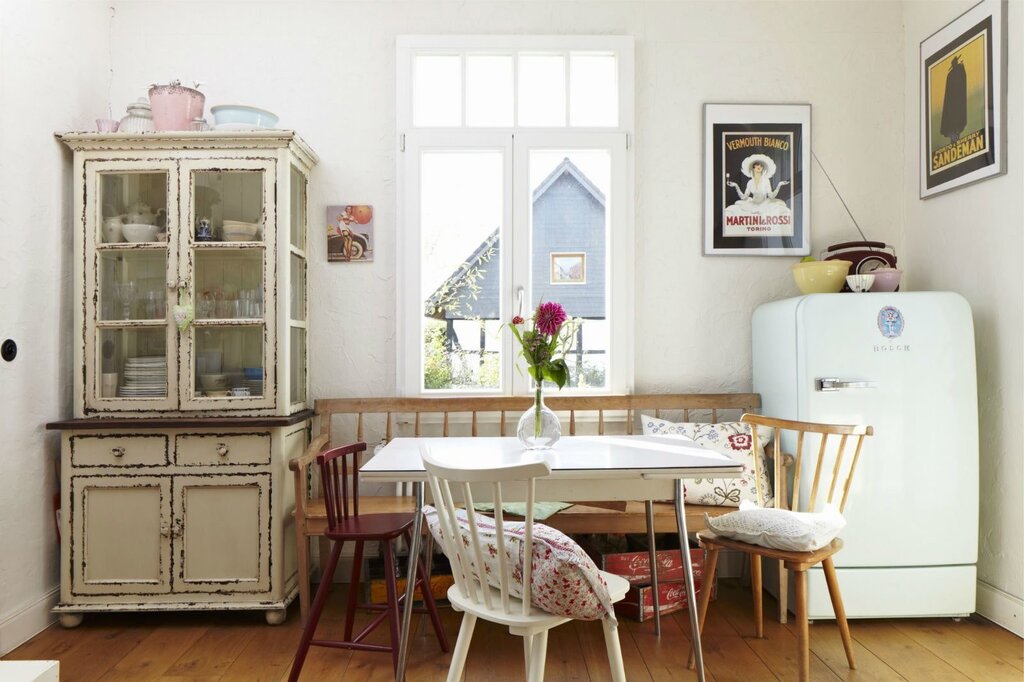 A kitchen buffet in Provence style