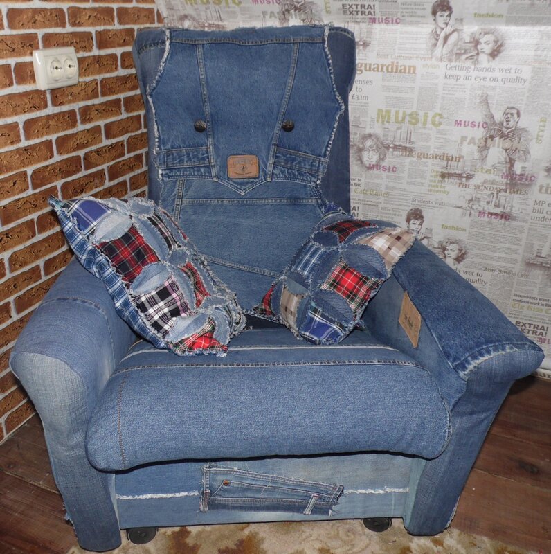 A sofa cover made from old jeans