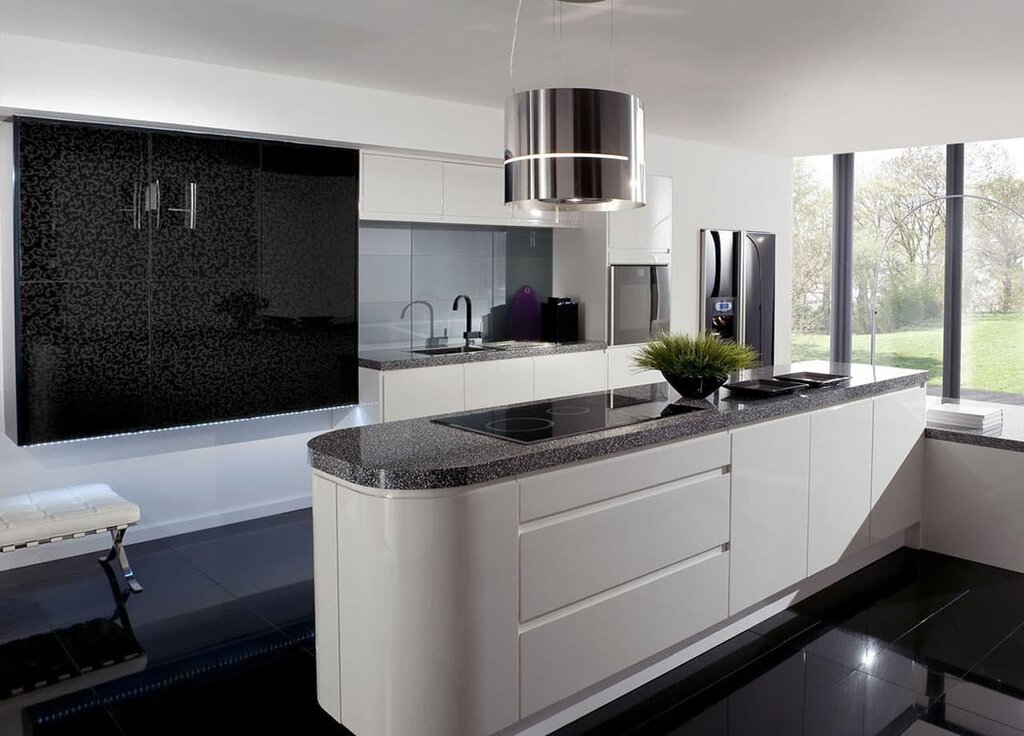 Black color in the kitchen interior