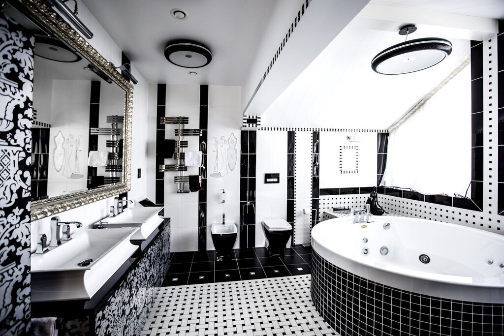 Black and white floor in the bathroom