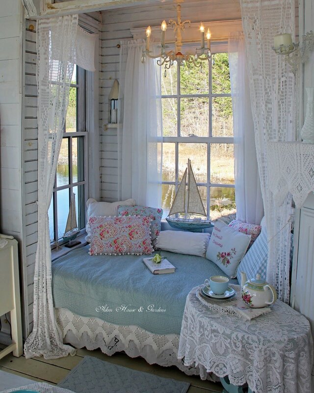 A summer house in Shabby Chic style