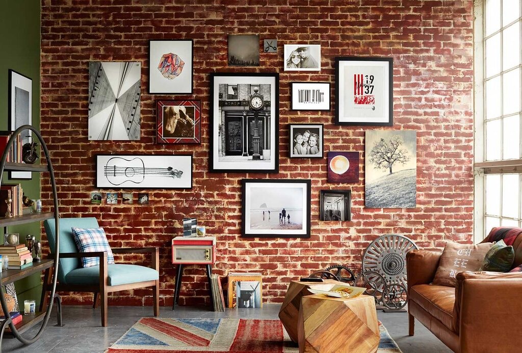 Decor of a brick wall in the apartment