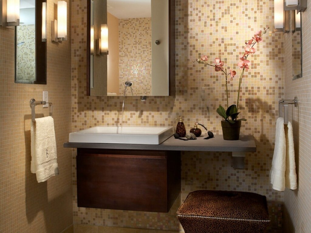 Decor of a small bathroom