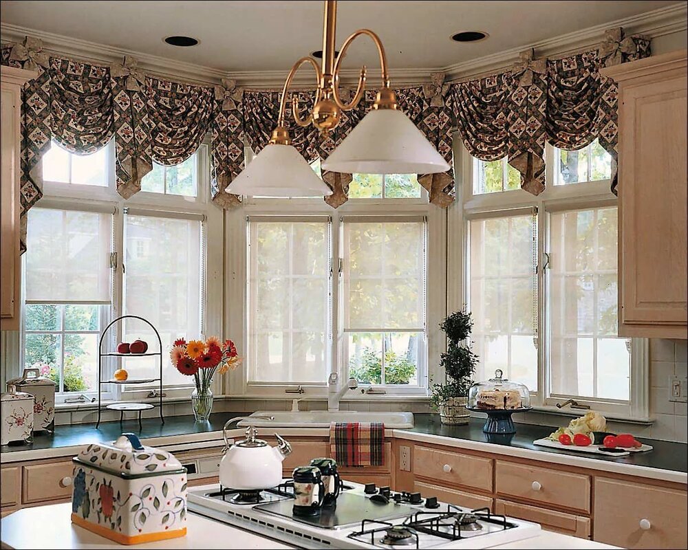 Window decoration in the kitchen