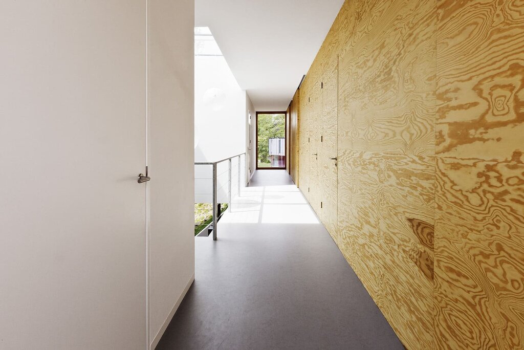 Decorative plywood for walls