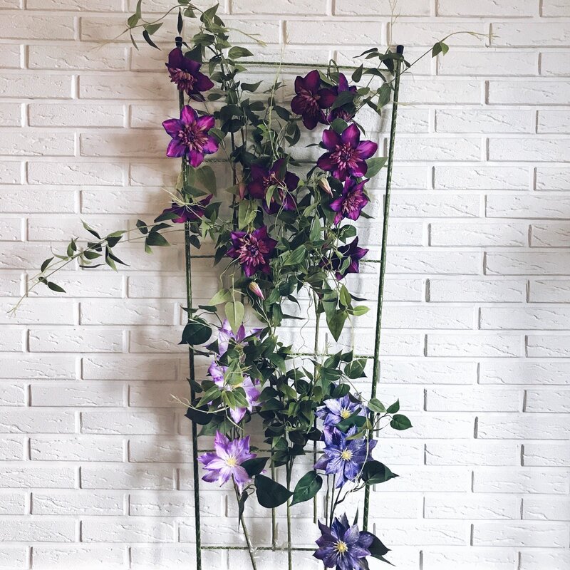 Decorative ladder for flowers