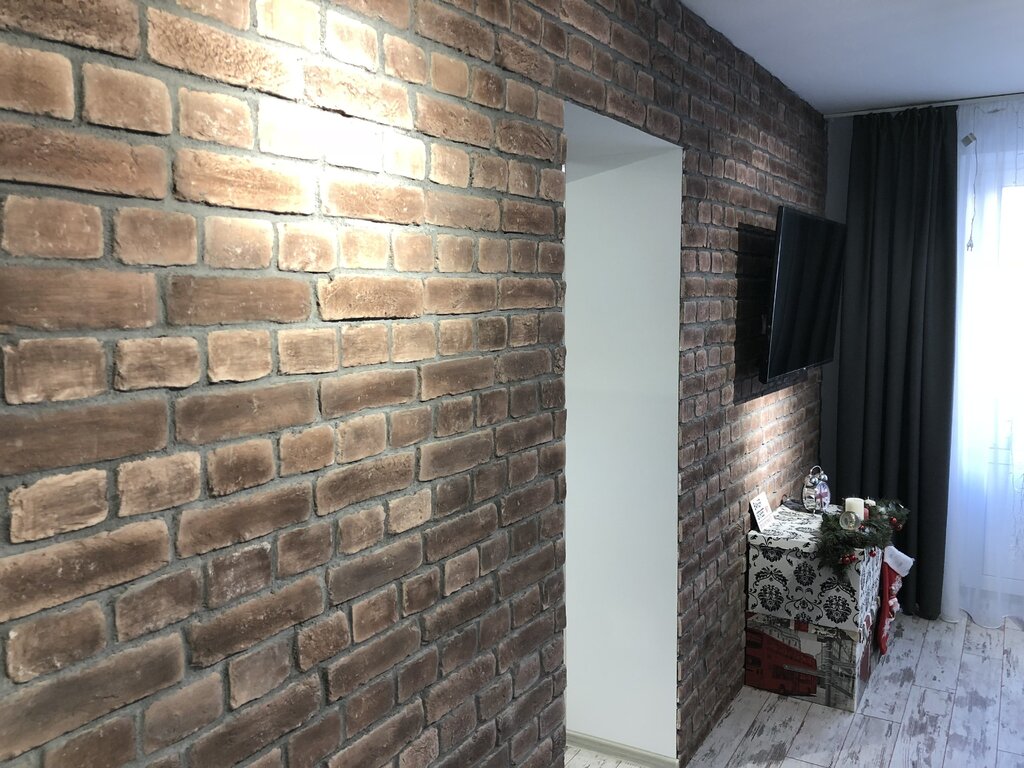 Decorative wall finish resembling brick