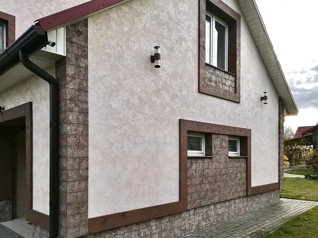 Decorative plaster for exterior finishing