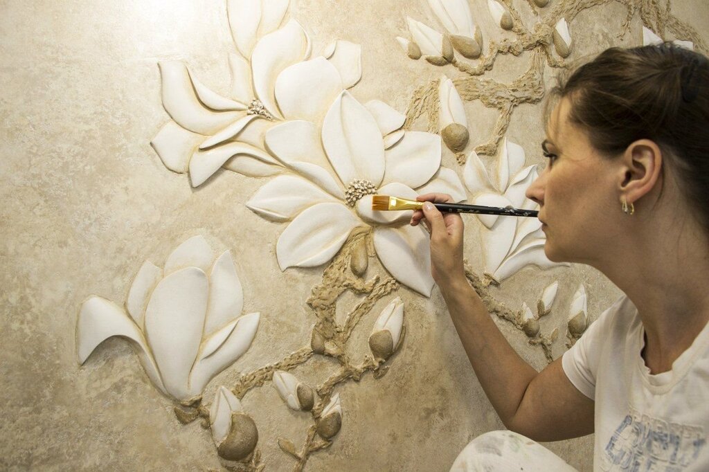 Decorative plaster made from gypsum plaster