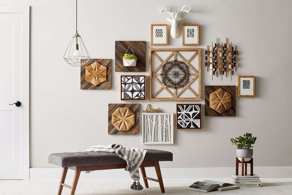 Decorative elements for the wall