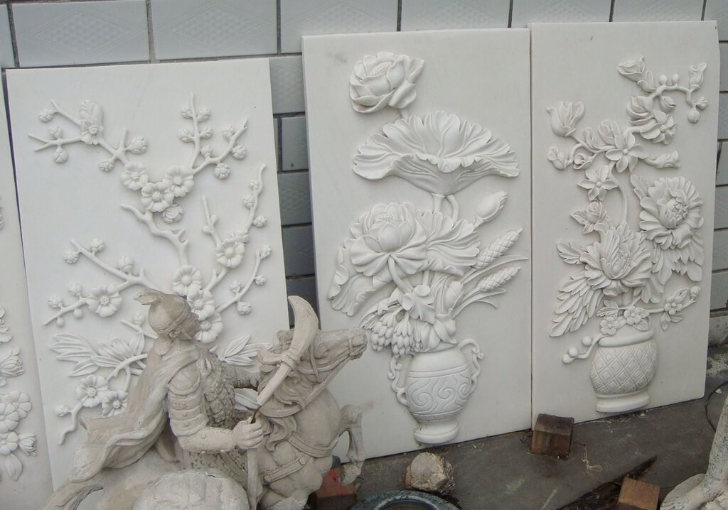 Decorative items made of plaster