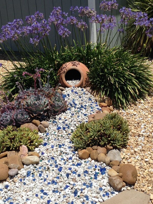 Decorative stones for flowers