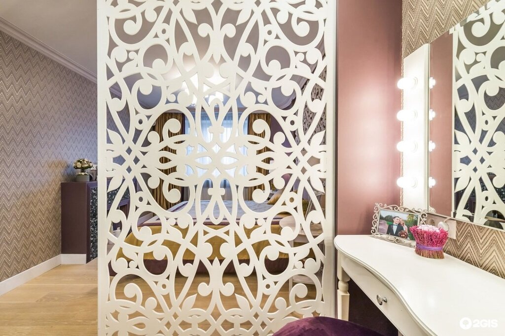 Decorative panels for room zoning