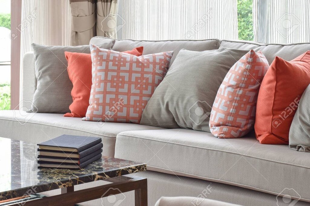 Decorative pillows in the interior