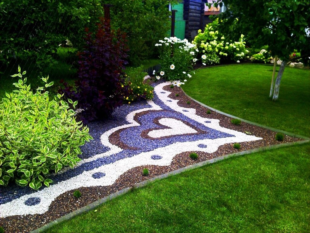 Decorative gravel