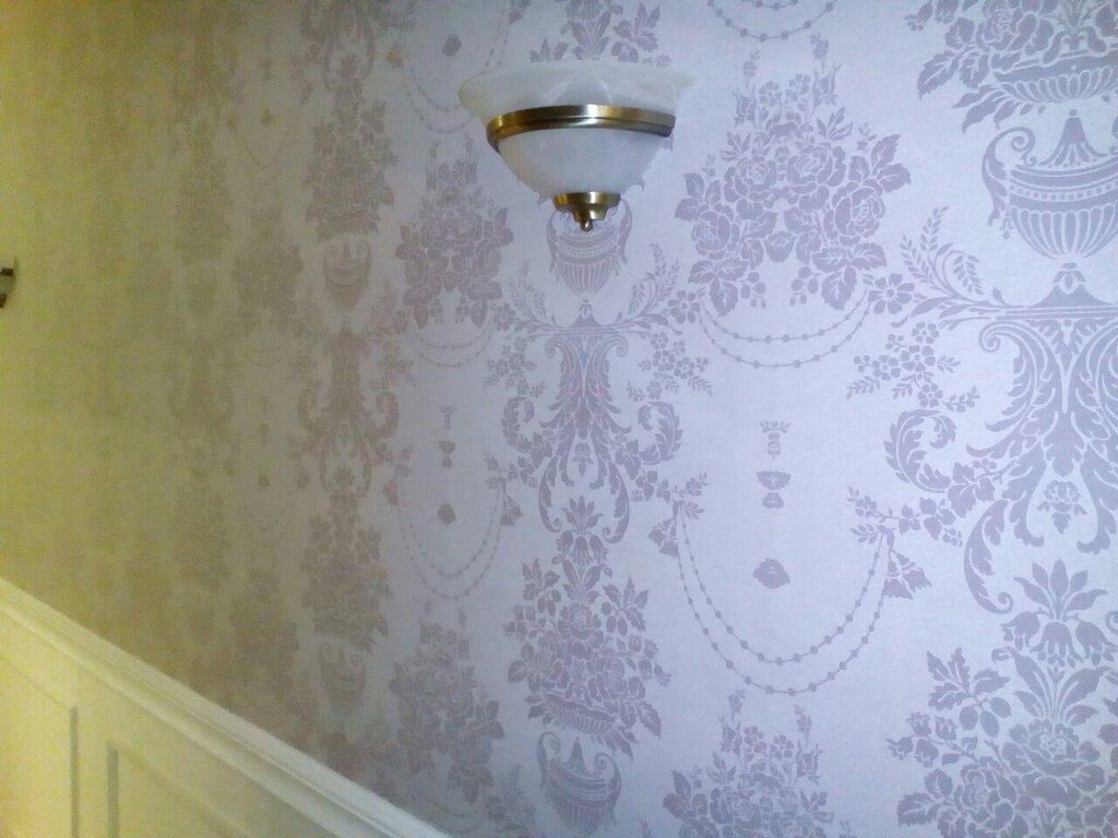 Wallpaper seam decoration