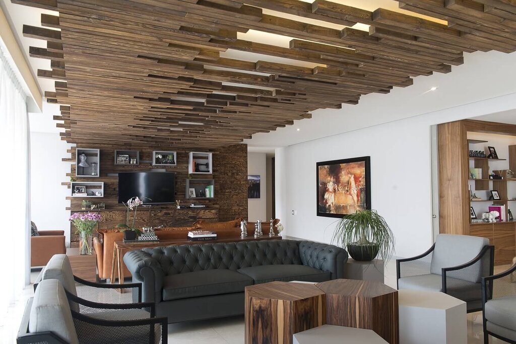 Wooden slats on the ceiling in the interior