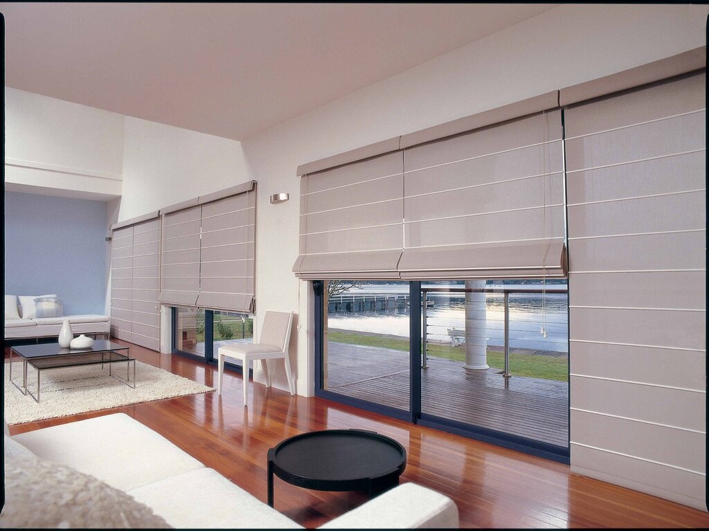 Wooden roller blinds