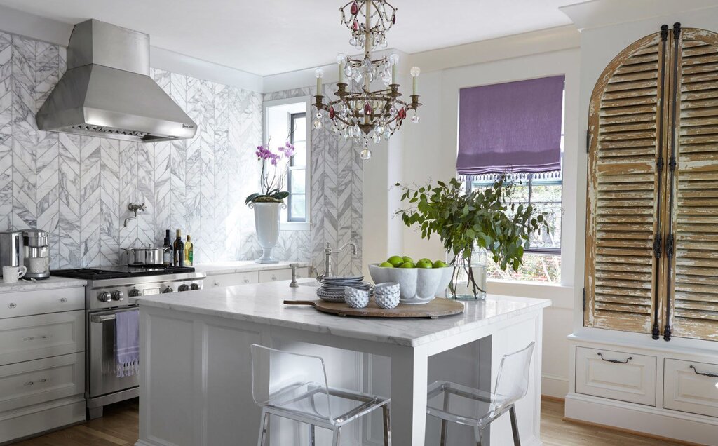 Kitchen design with white wallpaper 49 фото