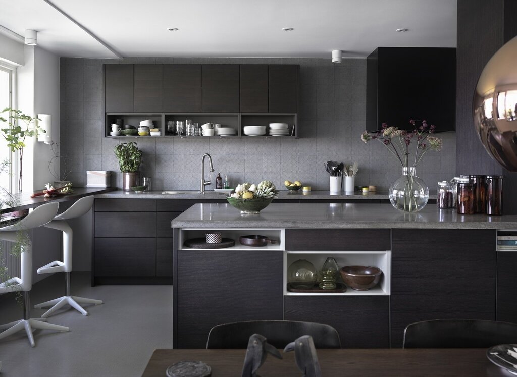 Kitchen design in gray color