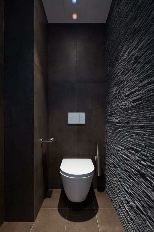 Bathroom design in an apartment