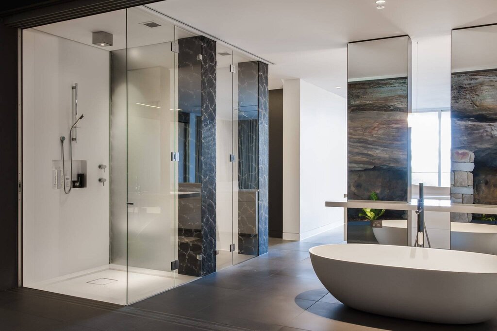 Shower partition in the interior