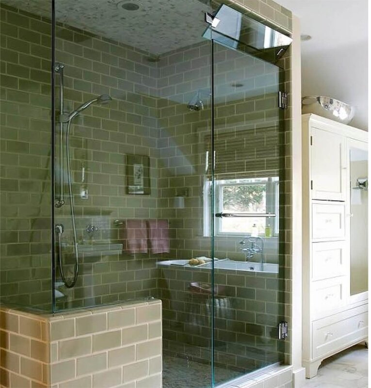 Shower partition in a niche made of glass