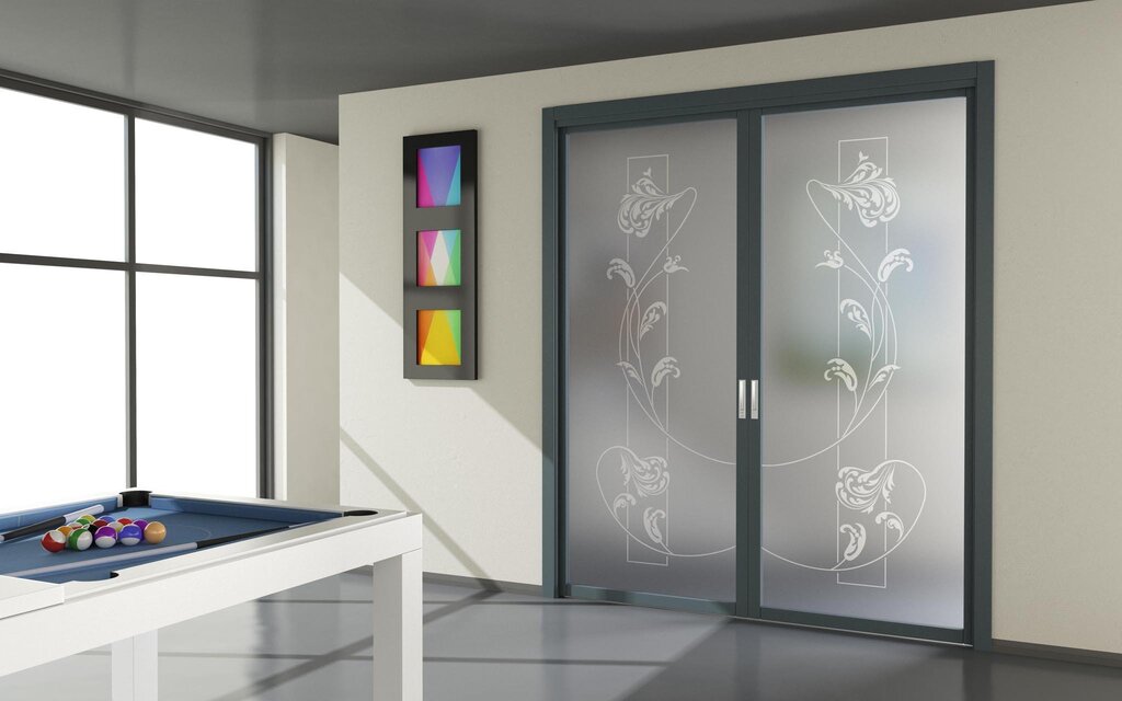 The kitchen door with glass