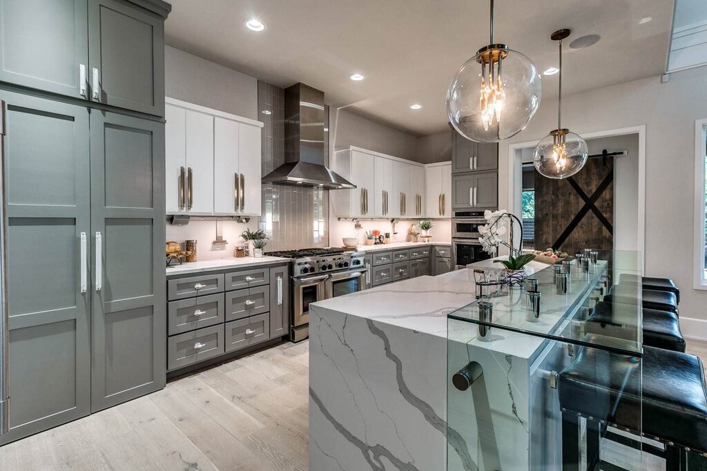 Two-tone kitchen in the interior