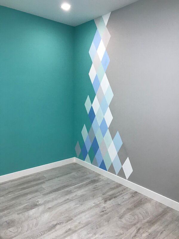 Two-tone wall painting