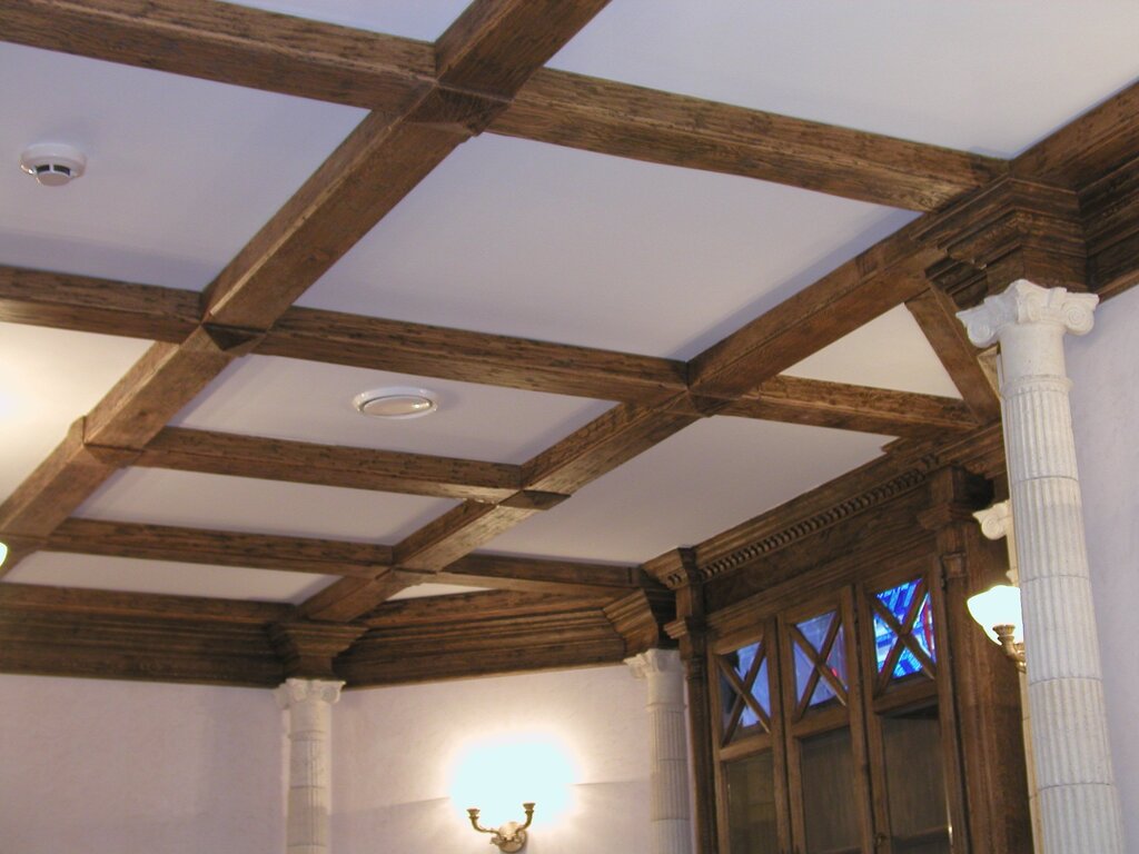 Faux wooden beams for the ceiling 45 фото