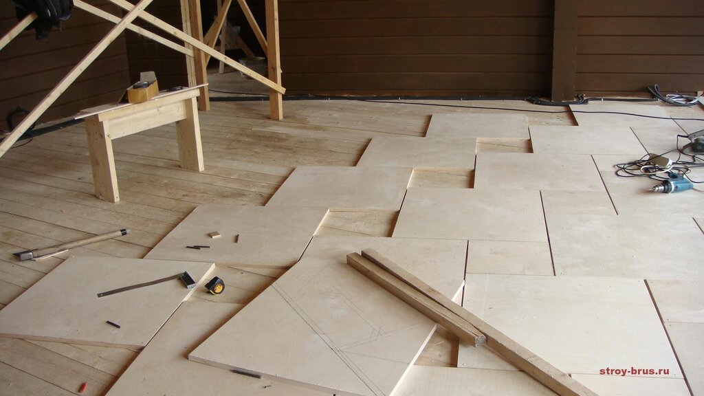 Plywood under parquet