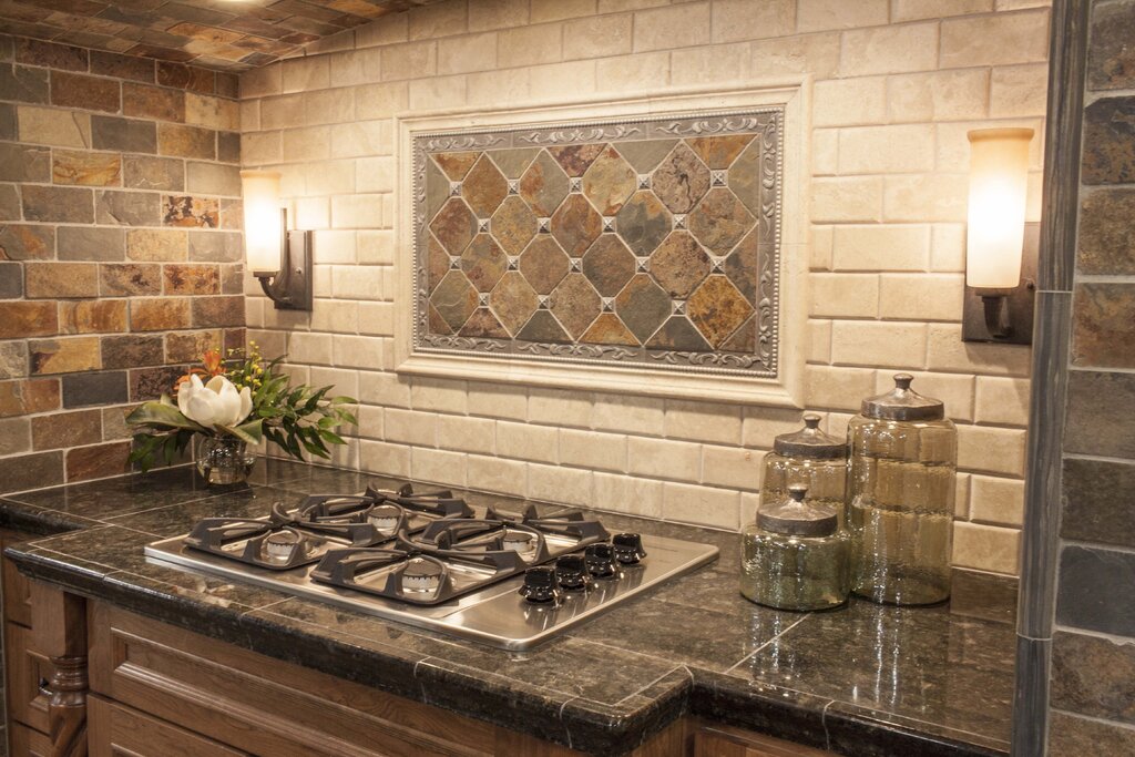 Apron and countertop made of tiles