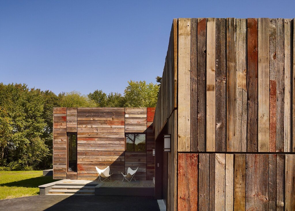 Facade made of old boards