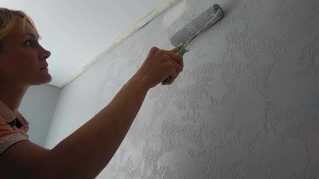 Finishing plaster for walls